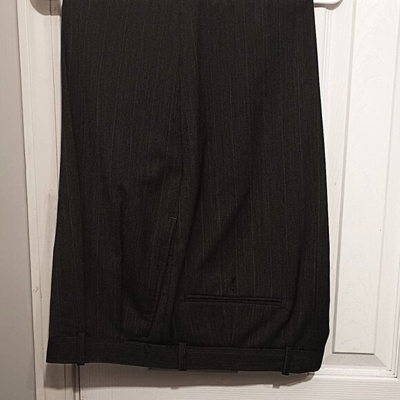 Gerald Austin Men 2 Piece Dark Gray Suit      42R - Picture 12 of 16